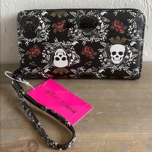 NWT Betsey Johnson Black Floral Skull Zip Around Wallet